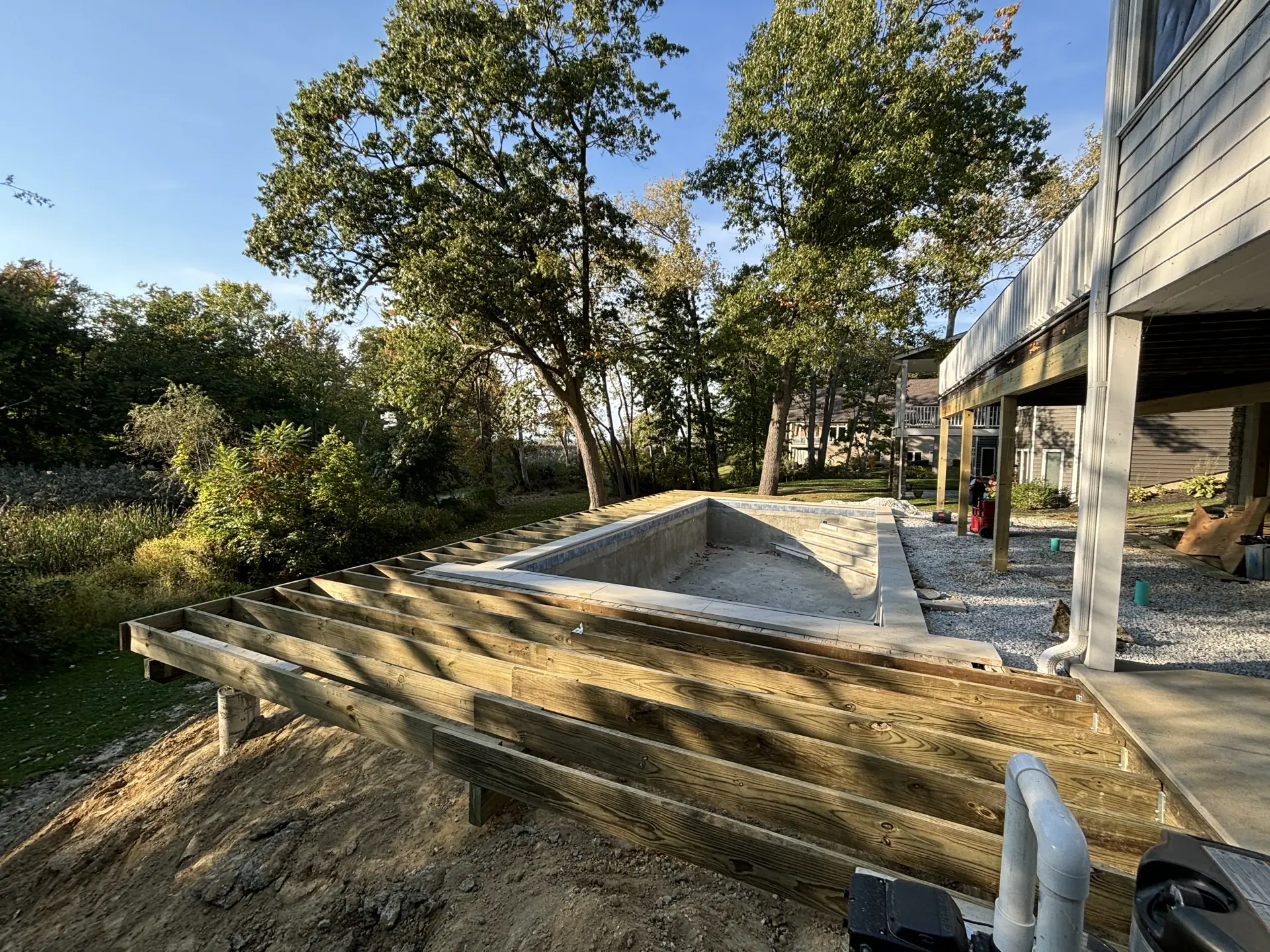 Deck framing around pool perimeter